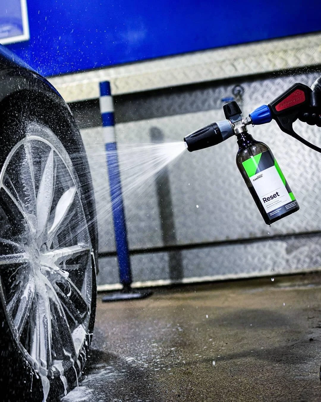 CARPRO Reset - Intensive Car Wash Shampoo, High Foaming - Liter (34oz) | Perfect for Ceramic Coating & Nanotechnology Based S product photo, view 3 of 7