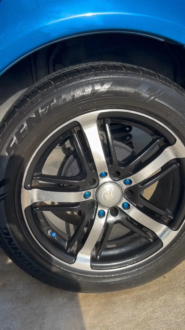 Meguiar's G13815 Hot Shine High Gloss Tire Coating, 15 Oz, 5 Pack product photo, view 4 of 4