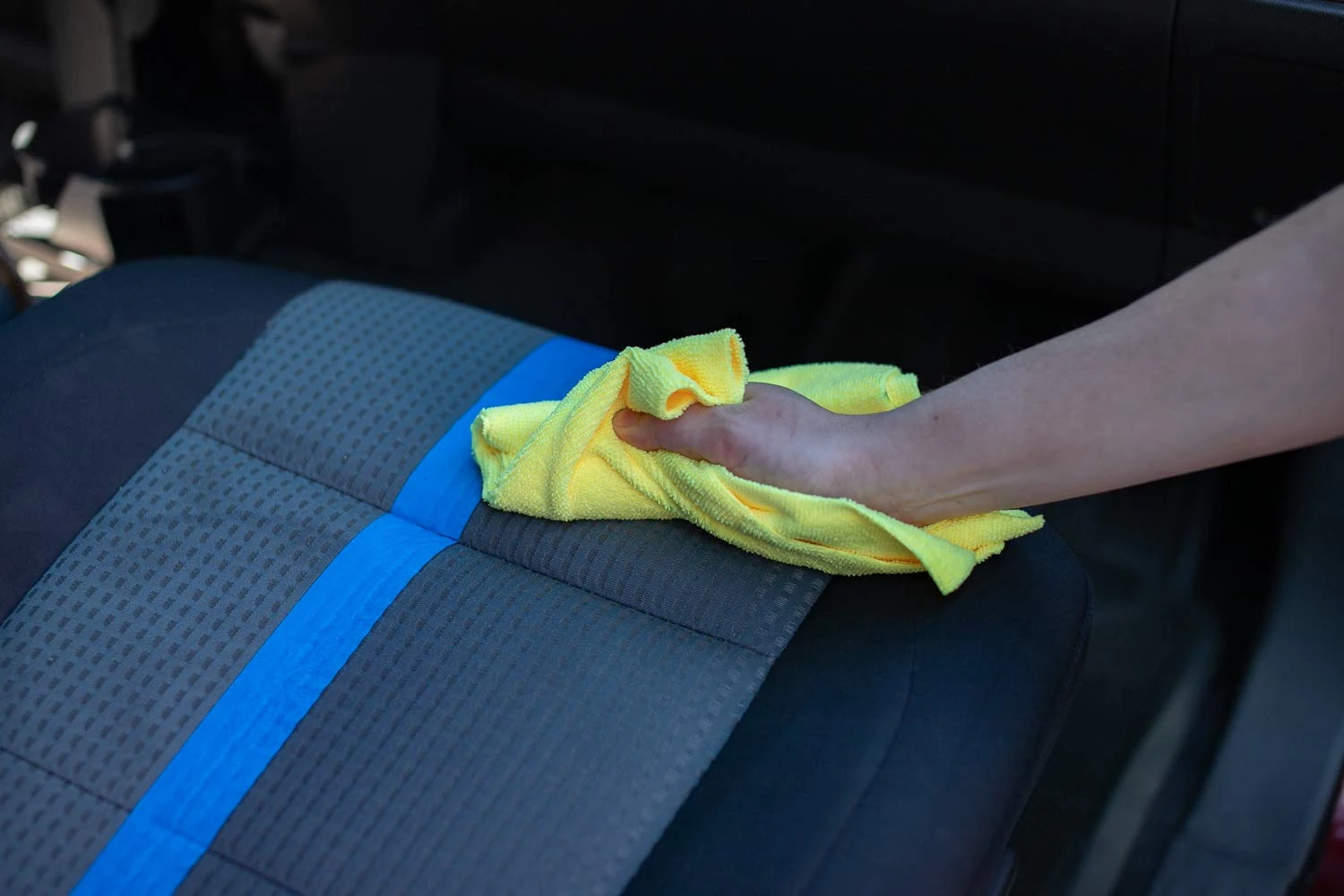 The Rag Company - Edgeless 300 - Microfiber Detailing Towels, Perfect for Removing Polishes, Sealants, and Glaze product photo, view 5 of 7