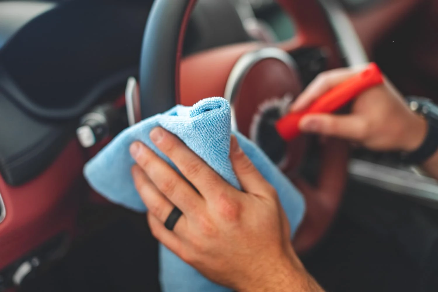 The Rag Company - Edgeless 300 - Microfiber Detailing Towels, Perfect for Removing Polishes, Sealants, and Glaze product photo, view 6 of 7